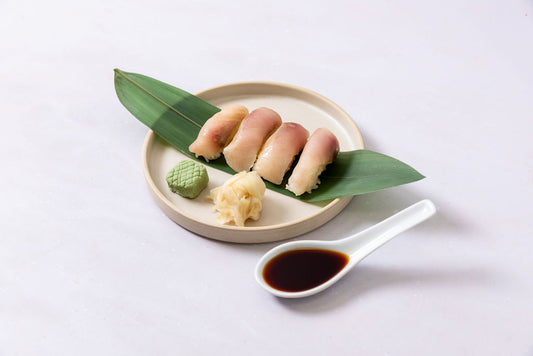 Hamachi Nigiri (4 Pieces)