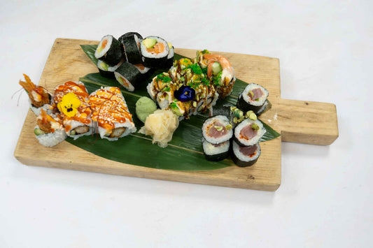 'The Favourites' for Two (32 Pieces)