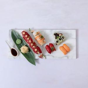 Sushi selection for those on a gluten free diet. Contains the following: Super Greens Ura Maki (4 pieces), Hijiki Sea Dragon (4 pieces), Chipotle Salmon & Tuna Ura Maki (8 pieces), Salmon Nigiri and Piquillo Pepper Nigiri (2 pieces of each).