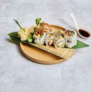 Soft shell crab, cucumber, pickled ginger, coriander, chilli mayonnaise and nori seasoning. 8 pieces.