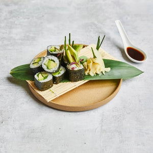 Hass avocado, cucumber, chive and sushi rice. 8 pieces.