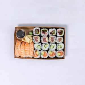 Part of our Little Fish Lite range. Perfect for a quick bite! Contains: Spicy Tuna Maki (4 pieces), Salmon & Avocado Maki (4 pieces), House Pickles Maki (4 pieces), Cucumber Maki (4 pieces) and Ebi Nigiri (4 pieces).