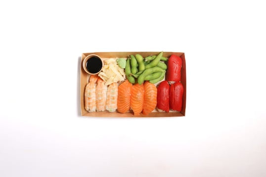 Part of our Little Fish Lite range. Perfect for a quick bite! Contains: Ebi Nigiri, Salmon Nigiri,  Piquillo Pepper Nigiri (3 pieces of each) and edamame.